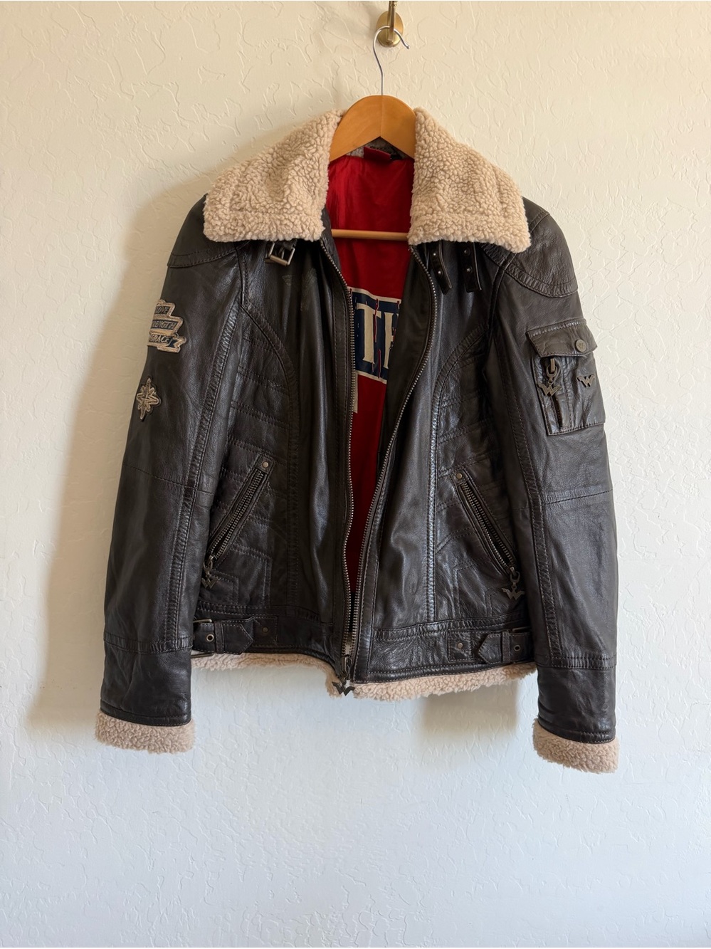 DC Comics Wonder Woman Real Leather Shearling Bomber Jacket Brown Large (EMP)